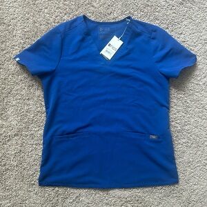 FIGS Casma 3-pocket scrub top